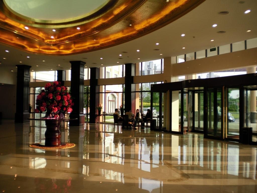 Hotel Eiffelton 5*